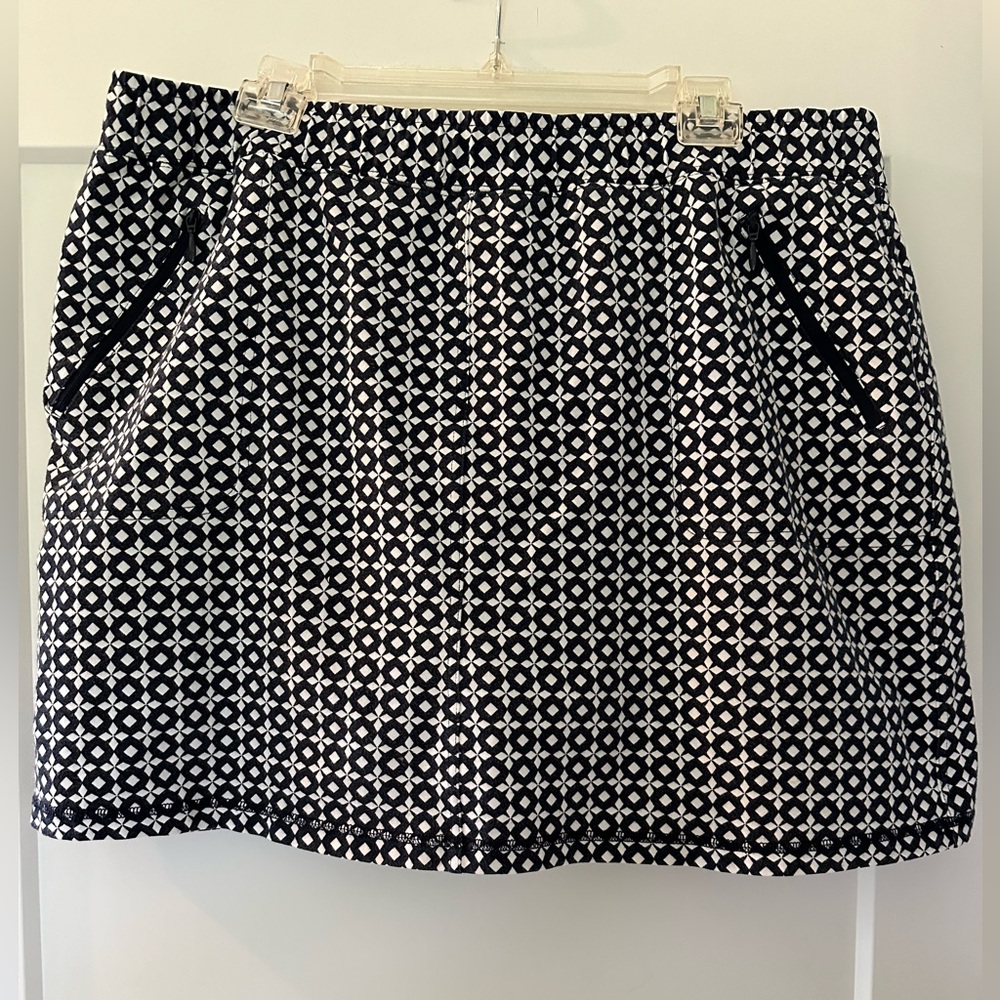 Talbots Black and White Geometric Skort with Zip Pockets Very Soft Sz2X